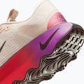 Дамски спортни обувки Nike Motiva SE pearl white/pale ivory/vivid purple/metallic gold grain 9