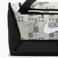 Чанта за тренировки Nike Brasilia 9.5 Aop 60 l off white/black/white 6