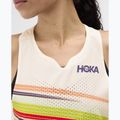 Дамска тениска за бягане HOKA Race Day Singlet alabaster flare 4