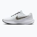 Дамски обувки за бягане Nike Revolution 8 white/metallic gold/black 2