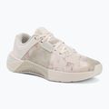 Дамски обувки за тренировка Nike Metcon 10 SE chalk/light orewood brown/light silver