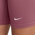 Дамски тренировъчни шорти Nike Pro Seamless pink smoke/white 4