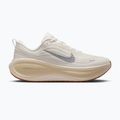 Мъжки обувки за бягане  Nike Vomero Plus sail/coconut milk/metallic silver