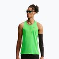 Мъжка тениска за бягане Nike Stride green spark