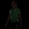 Дамска тениска за бягане Nike Swift Dri-Fit illusion green 7