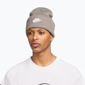 Зимна шапка Nike Peak Futura Beanie moon particle/white 2