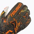 Reusch Attrakt Grip вратарски ръкавици зелени 5370018-5556 3