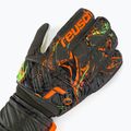 Reusch Attrakt Твърди зелени вратарски ръкавици 5370016-5556 3