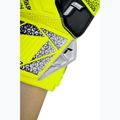 Детски вратарски ръкавици Reusch Attrakt Solid Junior safety yellow/silver 7