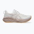ASICS Novablast 5 дамски обувки за бягане бяло/зелено 8