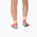 ASICS Performance Run Quarter ярко оранжеви/черни чорапи 5