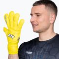 Детски вратарски ръкавици 4keepers Champ Colour Yellow VII RF2G Jr yellow 8