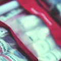 Комплект за първа помощ в планината Lifesystems червен 5