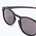 Слънчеви очила Oakley Latch black/grey 0OO9265 4