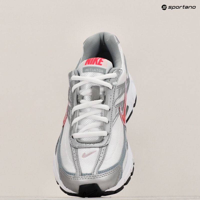 Дамски обувки Nike Initiator white/metallic silver/mistic blue/cherry 9