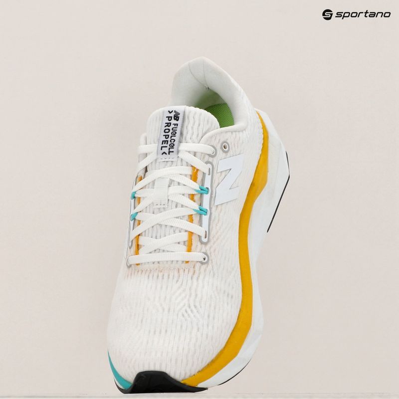 Дамски обувки за бягане New Balance FuelCell Propel v5 white 16