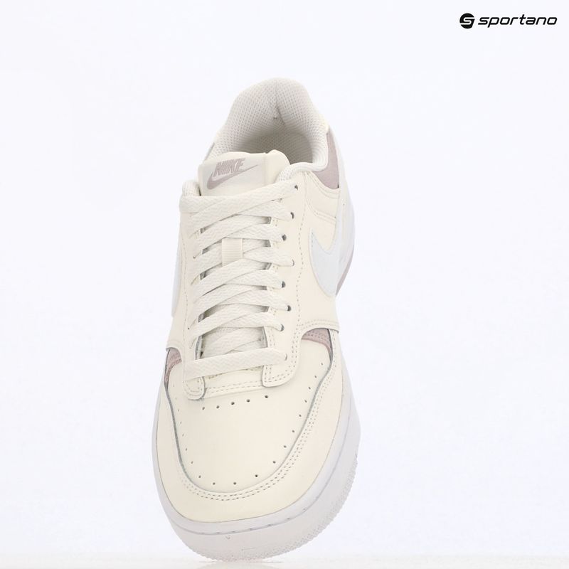 Дамски обувки Nike Gamma Force sail / white-platinum violet 9