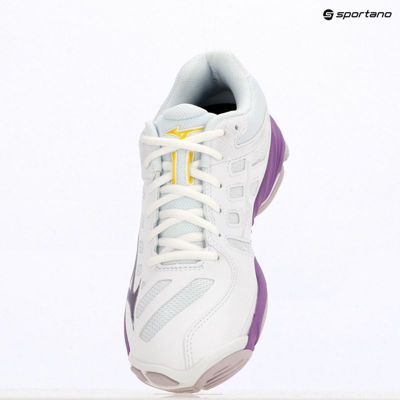 Дамски обувки за волейбол Mizuno Wave Voltage 2 white/patrician purple/quince 9