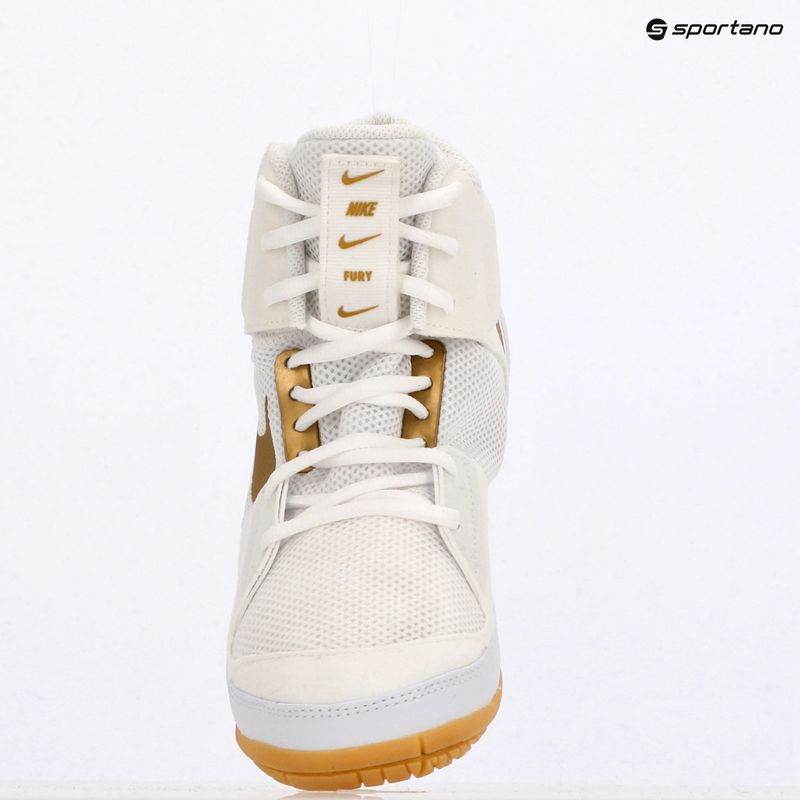 Обувки за борба Nike Fury white/metallic gold 9