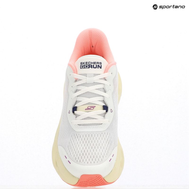 Дамски обувки SKECHERS Max Cushioning Glide-Step Caledonia white 9