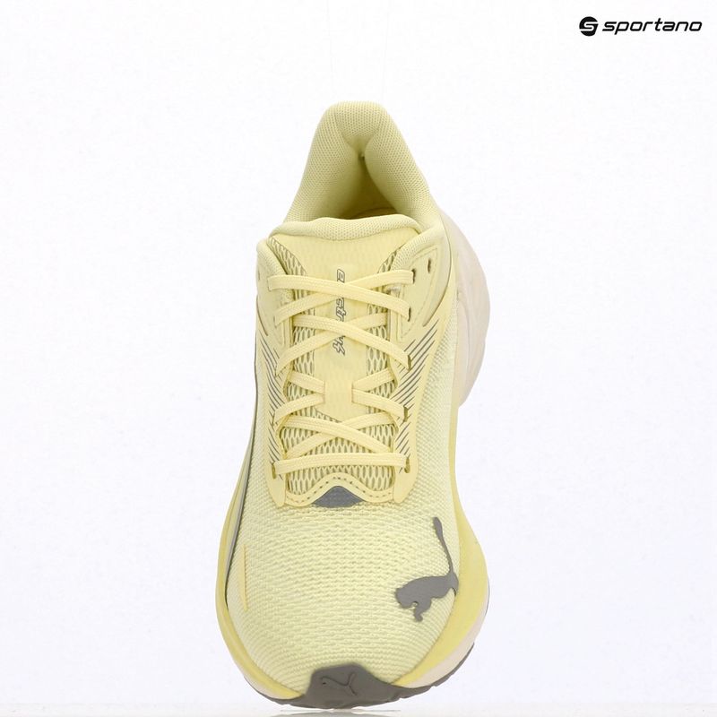 Дамски обувки за бягане PUMA Electrify Nitro 4 gold moon/warm white 9