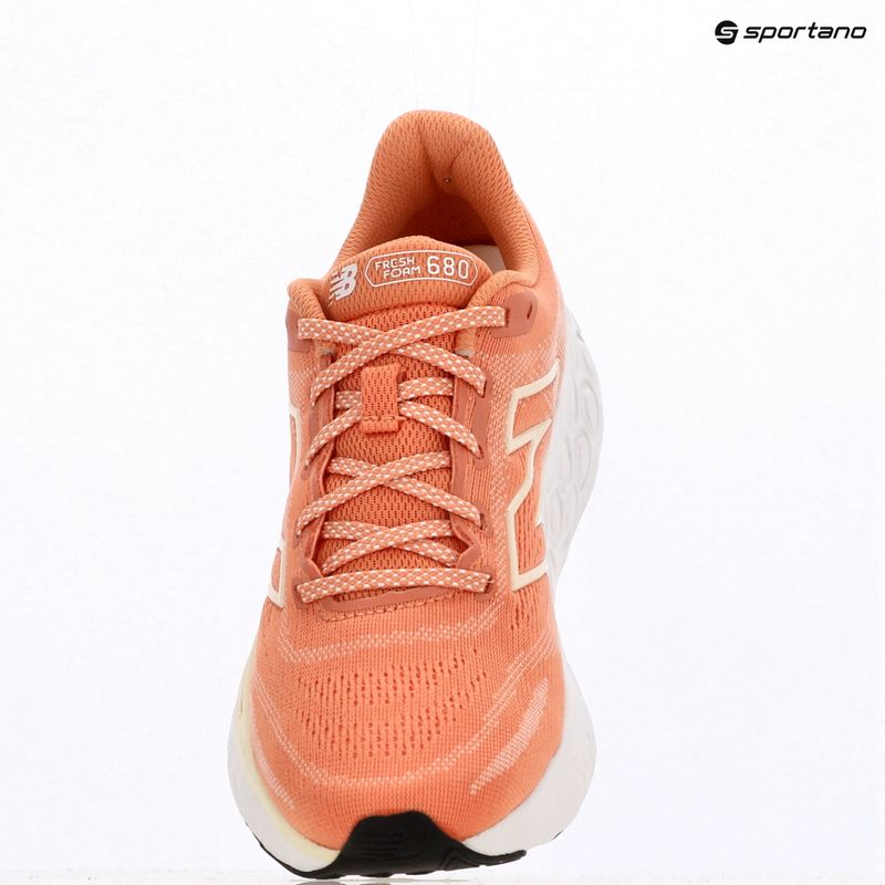 Дамски обувки за бягане New Balance Fresh Foam 680 v8 peach nectar 9