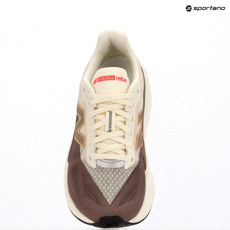 Дамски обувки за бягане New Balance FuelCell Rebel V5 angora 15
