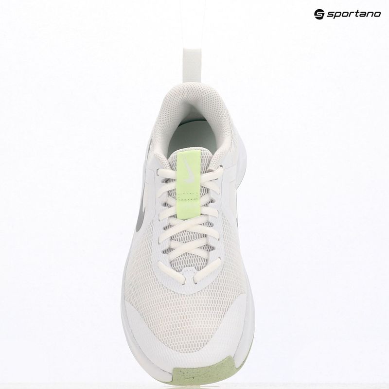 Дамски обувки за тренировка Nike MC Trainer 3 white/metallic silver/barely volt 12