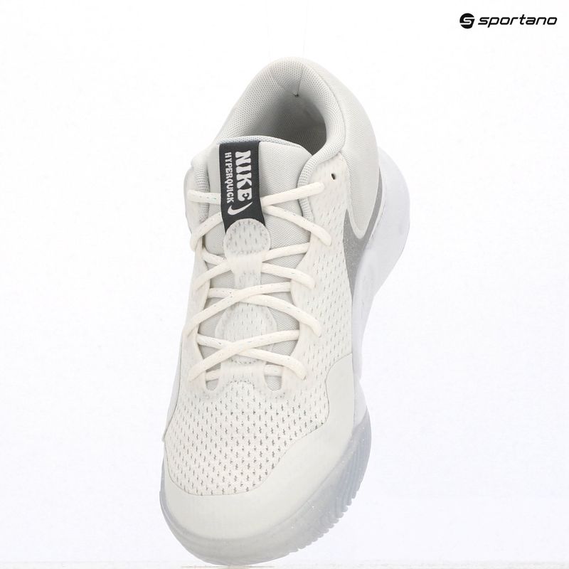 Дамски обувки за волейбол Nike Hyperquick Court Flight SE smmit white/metalic silver/pure platinum 18