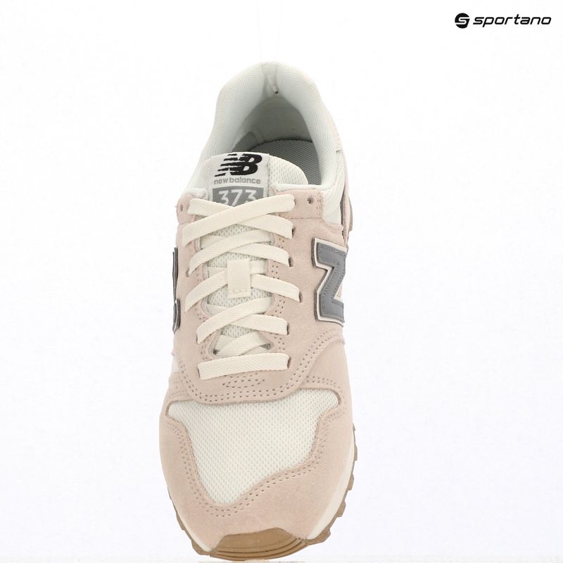 Дамски обувки New Balance 373's V2 beige 9