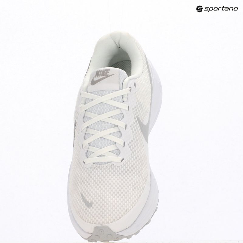 Дамски обувки за бягане Nike Revolution 8 white/pure platinum 11