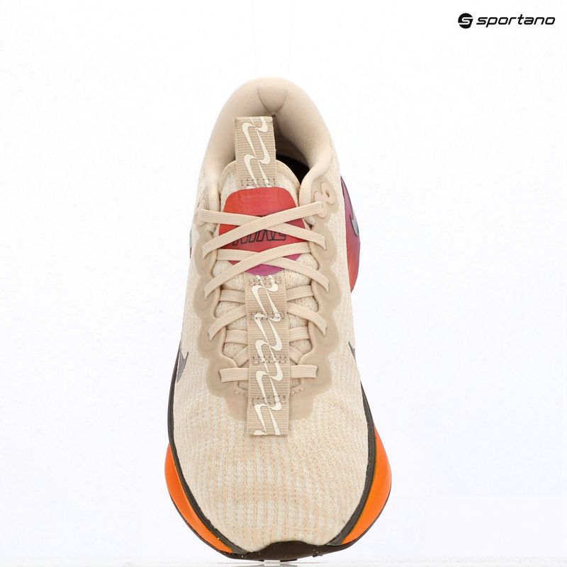 Дамски обувки за тренировка Nike Motiva SE pearl white/pale ivory/vivid purple/mtl gold grain 11