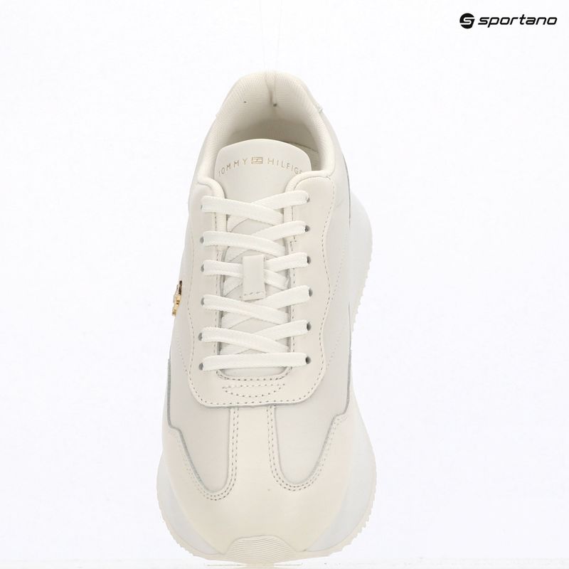 Дамски обувки Tommy Hilfiger Chic Fashion Runner white/ecru 9