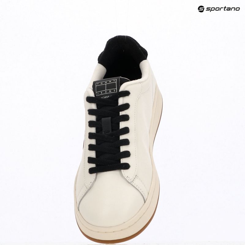 Дамски обувки Tommy Jeans Archive Court ivory/black 9
