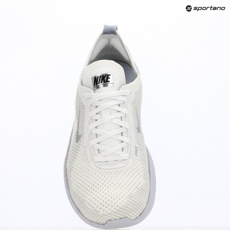 Дамски обувки за тренировка Nike Free 2025 white/ghost/metallic silver 11
