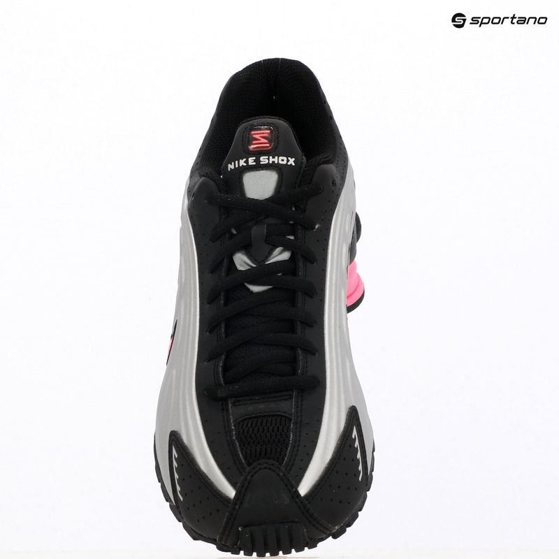 Обувки Nike Shox R4 black/pinksicle/metallic silver 16