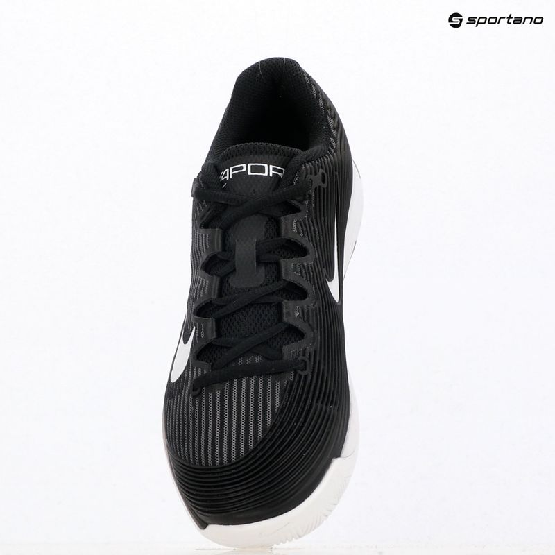 Дамски обувки за тенис Nike Vapor 12 white/summit white/black 9