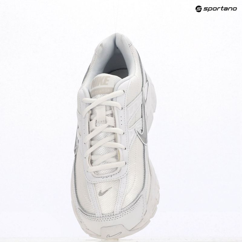 Дамски обувки Nike Initiator white/photon dust/metallic silver 19