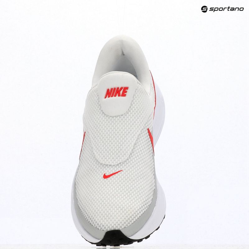 Мъжки обувки за бягане Nike Revolution 8 EasyOn white/off white/light crimson 19