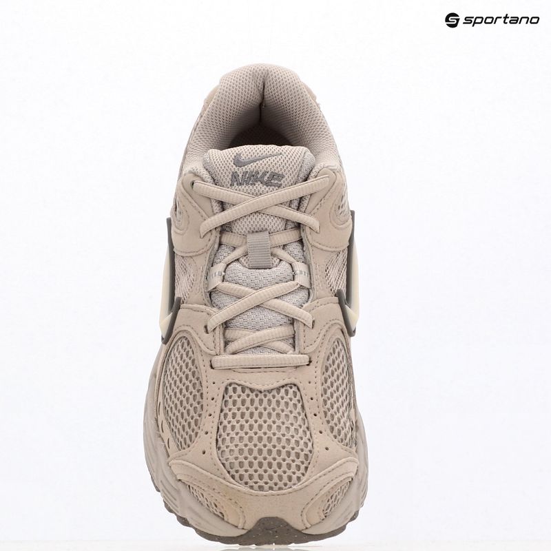 Дамски обувки Nike V5 RNR moon particle/light orewood brown 9