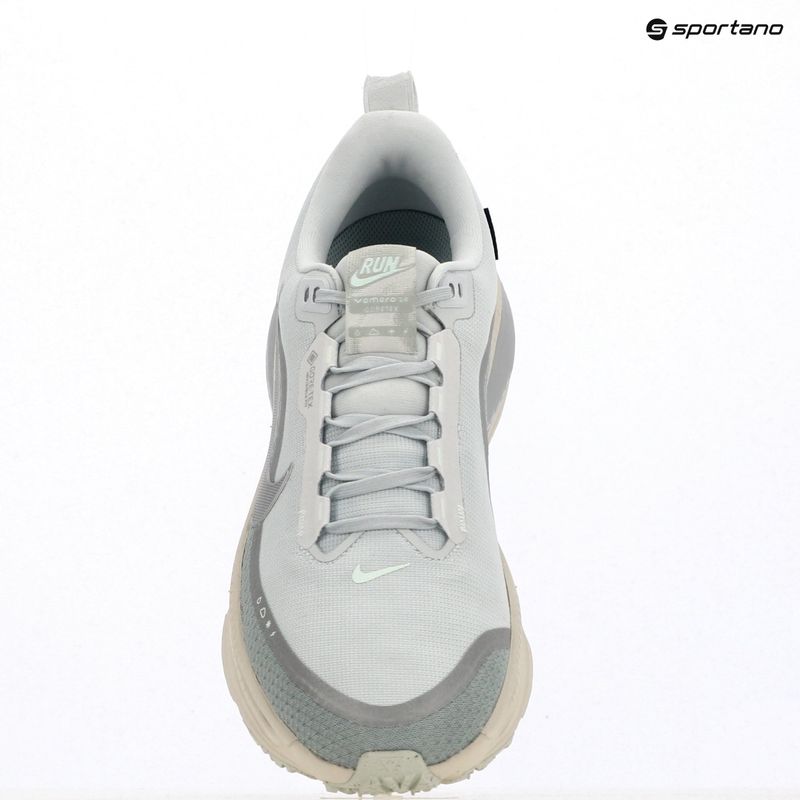 Мъжки обувки за бягане Nike Vomero 18 GORE-TEX pure platinum/metallic silver 13