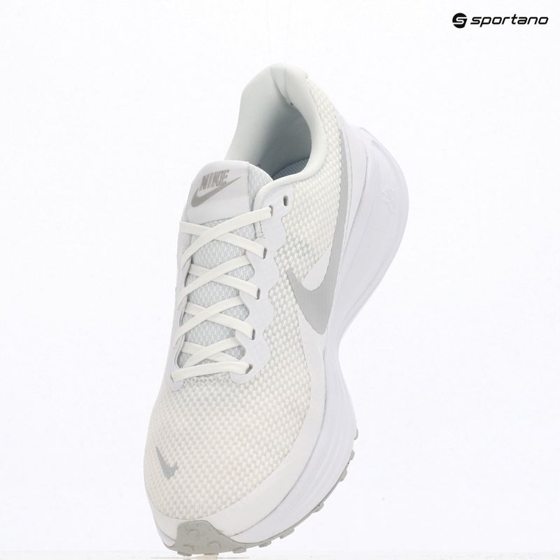 Мъжки обувки за бягане Nike Revolution 8 white/pure platinum 9
