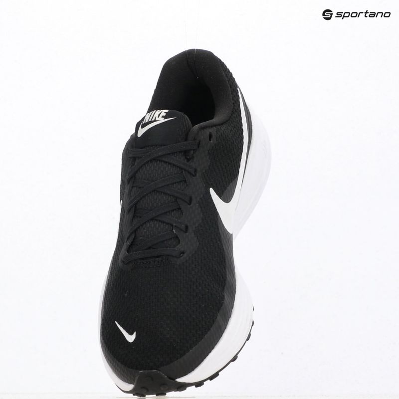 Дамски обувки за бягане Nike Revolution 8 Extra Wide black/black/white 11