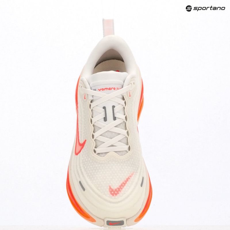 Дамски обувки за бягане Nike Vomero Plus sail/white/orange pulse/hot lava 9