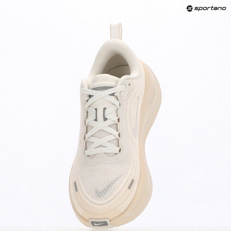 Дамски обувки за бягане Nike Vomero Plus ESS summit white/phantom/pure platinum/chalk 11
