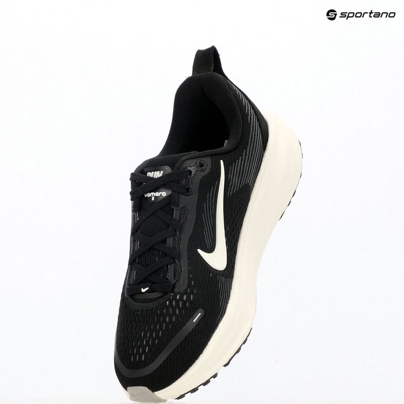 Детски обувки за бягане Nike Vomero 18 black/coconut milk/iron ore/summit white 22