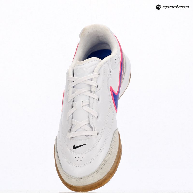 Детски футболни обувки Nike Tiempo Streetgato Jr white/pink blast/racer blue 10