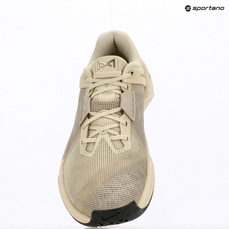Дамски обувки за тренировка Nike Metcon 10 SE light khaki/cream ii/metallic gold grain 6