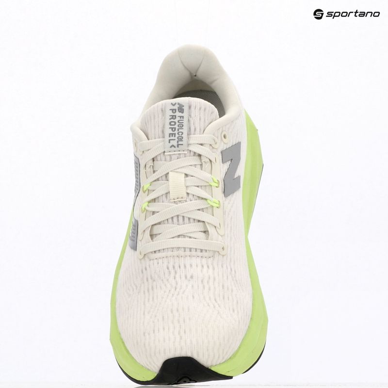 Дамски обувки за бягане New Balance FuelCell Propel V5 sea salt/afterglow 9