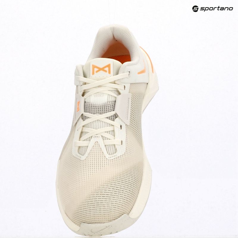 Дамски обувки за тренировка Nike Metcon 10 sail/phantom/ice peach/orange pulse 10